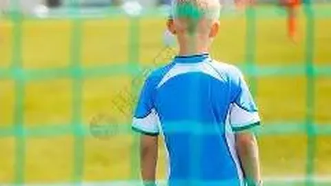 《罗马诺独家：尤文图斯续约风波，伊尔迪兹与俱乐部经济谈判遇阻，英超豪门暗中觊觎？》